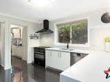 https://images.listonce.com.au/custom/160x/listings/4-french-close-mooroolbark-vic-3138/868/01524868_img_06.jpg?XqZdFuy4waU