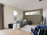 https://images.listonce.com.au/custom/160x/listings/4-frome-street-croydon-vic-3136/329/01524329_img_09.jpg?JlGjSPG_kI4