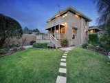 https://images.listonce.com.au/custom/160x/listings/4-gairns-court-croydon-vic-3136/855/00620855_img_15.jpg?nsuSmEBLllc