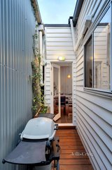 https://images.listonce.com.au/custom/160x/listings/4-gale-street-brunswick-east-vic-3057/924/01345924_img_06.jpg?y3Q_iLbiENE