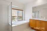 https://images.listonce.com.au/custom/160x/listings/4-glass-crescent-doreen-vic-3754/181/01766181_img_07.jpg?K113xI34PII