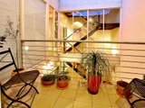 https://images.listonce.com.au/custom/160x/listings/4-glen-huntly-road-elwood-vic-3184/635/01793635_img_12.jpg?yzW1v9mSObk
