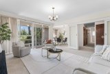 https://images.listonce.com.au/custom/160x/listings/4-glenview-court-glen-waverley-vic-3150/477/01753477_img_03.jpg?RsgoQI54YeY