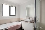https://images.listonce.com.au/custom/160x/listings/4-gossamer-place-diamond-creek-vic-3089/784/01906784_img_05.jpg?je0cSbXUcko