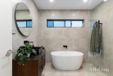 https://images.listonce.com.au/custom/160x/listings/4-goulburn-grove-yallambie-vic-3085/135/01914135_img_10.jpg?1AJ2dE1TbC0