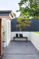 https://images.listonce.com.au/custom/160x/listings/4-goulburn-grove-yallambie-vic-3085/135/01914135_img_11.jpg?LgFoCw9bVOc