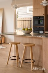 https://images.listonce.com.au/custom/160x/listings/4-grandview-grove-northcote-vic-3070/579/01990579_img_07.jpg?1ns8pRCew8c