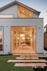 https://images.listonce.com.au/custom/160x/listings/4-grandview-grove-northcote-vic-3070/579/01990579_img_12.jpg?nXnuaJzPBc8