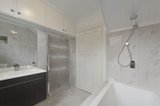 https://images.listonce.com.au/custom/160x/listings/4-grange-avenue-canterbury-vic-3126/452/00248452_img_08.jpg?IyyphJD4ujg