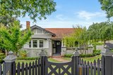 https://images.listonce.com.au/custom/160x/listings/4-greendale-road-glen-iris-vic-3146/601/01645601_img_01.jpg?cRtJra_EXhI