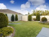 https://images.listonce.com.au/custom/160x/listings/4-groome-court-altona-meadows-vic-3028/513/01202513_img_13.jpg?ASmZIHMWLa4