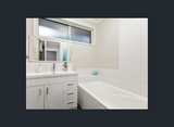 https://images.listonce.com.au/custom/160x/listings/4-harvest-drive-chirnside-park-vic-3116/781/01937781_img_09.jpg?9dSmyZlvdp8