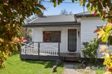 https://images.listonce.com.au/custom/160x/listings/4-hendley-street-woodend-vic-3442/364/01819364_img_01.jpg?BXlcP5RX84M