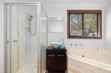 https://images.listonce.com.au/custom/160x/listings/4-hendley-street-woodend-vic-3442/364/01819364_img_07.jpg?oAYUBjSZhdc