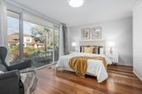 https://images.listonce.com.au/custom/160x/listings/4-inala-court-burwood-east-vic-3151/331/01681331_img_07.jpg?YAT1yfWsSiI