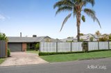 https://images.listonce.com.au/custom/160x/listings/4-irvine-crescent-yarra-glen-vic-3775/372/01840372_img_25.jpg?q8gdq3imEzU