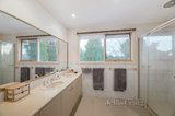 https://images.listonce.com.au/custom/160x/listings/4-jolen-court-donvale-vic-3111/187/00937187_img_09.jpg?vSEGA1iPS4s