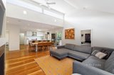 https://images.listonce.com.au/custom/160x/listings/4-kadir-street-bentleigh-east-vic-3165/640/01121640_img_03.jpg?uI_Ab6yyF2Y