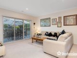 https://images.listonce.com.au/custom/160x/listings/4-kalimna-street-mooroolbark-vic-3138/447/01526447_img_02.jpg?KcHl54KH31s