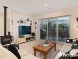 https://images.listonce.com.au/custom/160x/listings/4-kalimna-street-mooroolbark-vic-3138/447/01526447_img_03.jpg?-11KS5vW9xc