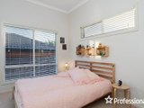 https://images.listonce.com.au/custom/160x/listings/4-kalimna-street-mooroolbark-vic-3138/447/01526447_img_07.jpg?UWa0ZKPrvQc