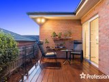 https://images.listonce.com.au/custom/160x/listings/4-kalimna-street-mooroolbark-vic-3138/447/01526447_img_08.jpg?qs0EzrCZAyU