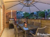 https://images.listonce.com.au/custom/160x/listings/4-kalimna-street-mooroolbark-vic-3138/447/01526447_img_10.jpg?1dG5GpOxazs