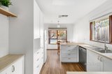 https://images.listonce.com.au/custom/160x/listings/4-kalista-crescent-watsonia-north-vic-3087/598/01727598_img_06.jpg?VpR9GHSs0nI