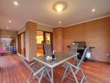 https://images.listonce.com.au/custom/160x/listings/4-kameel-drive-yarra-glen-vic-3775/423/01525423_img_15.jpg?sVsbJyFSZdI