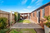 https://images.listonce.com.au/custom/160x/listings/4-kardinia-drive-bell-post-hill-vic-3215/598/00950598_img_11.jpg?r4tsyKw9mKE