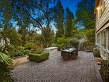 https://images.listonce.com.au/custom/160x/listings/4-karwitha-street-vermont-vic-3133/523/01684523_img_10.jpg?TGGtwVnVUHM