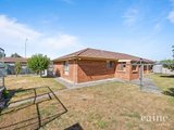 https://images.listonce.com.au/custom/160x/listings/4-kentucky-court-delacombe-vic-3356/749/01576749_img_12.jpg?vKyQQedytPQ