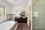 https://images.listonce.com.au/custom/160x/listings/4-kimberley-close-eltham-vic-3095/203/01893203_img_11.jpg?73rJD6s0E-s
