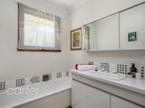 https://images.listonce.com.au/custom/160x/listings/4-kinton-court-ringwood-vic-3134/147/00621147_img_07.jpg?4Qwor-0lrlk