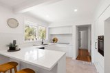 https://images.listonce.com.au/custom/160x/listings/4-kinton-court-ringwood-vic-3134/739/01650739_img_06.jpg?yBC3RNR-Ntw