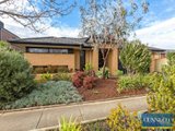 https://images.listonce.com.au/custom/160x/listings/4-la-coruna-gardens-point-cook-vic-3030/477/01613477_img_01.jpg?Cwzl2Hf95jM