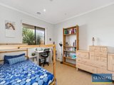 https://images.listonce.com.au/custom/160x/listings/4-la-coruna-gardens-point-cook-vic-3030/477/01613477_img_13.jpg?ERJPTFvvw9Q