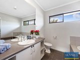 https://images.listonce.com.au/custom/160x/listings/4-la-coruna-gardens-point-cook-vic-3030/477/01613477_img_14.jpg?2poPhD2W0Is