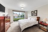 https://images.listonce.com.au/custom/160x/listings/4-lakeside-boulevard-rowville-vic-3178/136/00557136_img_06.jpg?NzsE248NzRc