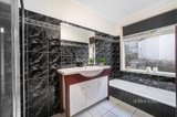 https://images.listonce.com.au/custom/160x/listings/4-lamorna-court-eltham-vic-3095/334/01264334_img_08.jpg?kHB3iod00Dk