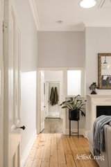 https://images.listonce.com.au/custom/160x/listings/4-latham-street-northcote-vic-3070/560/01980560_img_16.jpg?FKAFP-zweC0