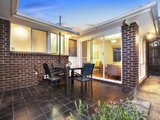 https://images.listonce.com.au/custom/160x/listings/4-lauriston-court-ringwood-vic-3134/969/00620969_img_10.jpg?e0wY6bIlnSY