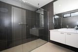 https://images.listonce.com.au/custom/160x/listings/4-layman-court-doncaster-east-vic-3109/652/01649652_img_10.jpg?jWBzYW6k494