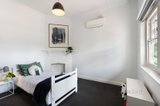 https://images.listonce.com.au/custom/160x/listings/4-leslie-street-elsternwick-vic-3185/485/01040485_img_06.jpg?kfsnH2txAEQ