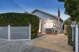 https://images.listonce.com.au/custom/160x/listings/4-leslie-street-elsternwick-vic-3185/485/01040485_img_15.jpg?gmV2iqcOU4s