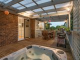 https://images.listonce.com.au/custom/160x/listings/4-lindsay-court-mooroolbark-vic-3138/411/01524411_img_14.jpg?7BsRY19dTTg