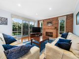 https://images.listonce.com.au/custom/160x/listings/4-lloyd-court-templestowe-vic-3106/417/01115417_img_06.jpg?4sW8-BWUj_g