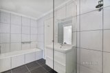 https://images.listonce.com.au/custom/160x/listings/4-lorraine-court-warranwood-vic-3134/883/01643883_img_06.jpg?vAllsBQ5vqM