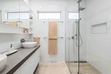 https://images.listonce.com.au/custom/160x/listings/4-marbray-close-sorrento-vic-3943/496/01820496_img_12.jpg?Na8DgOQloPo