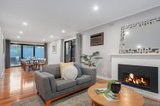 https://images.listonce.com.au/custom/160x/listings/4-marcus-court-forest-hill-vic-3131/000/01080000_img_05.jpg?ovQzQt0Giao
